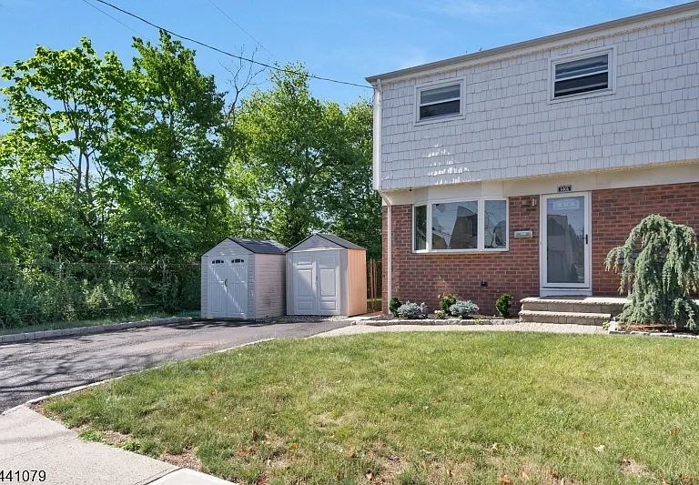640 Desota Dr #A — Photo 3