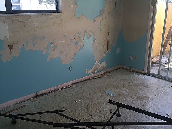 2nd image of 1133 Bel Aire Dr