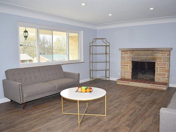 4th image of 5730 Sprucewood Dr