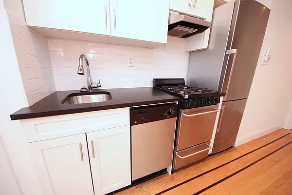 Rented by Waverly Realty Associates | media 2