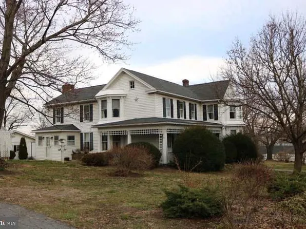 627 Hammonds Mill Rd, Hedgesville, WV 25427