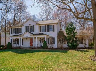 10678 N Pheasant Cove Dr, Granger, IN