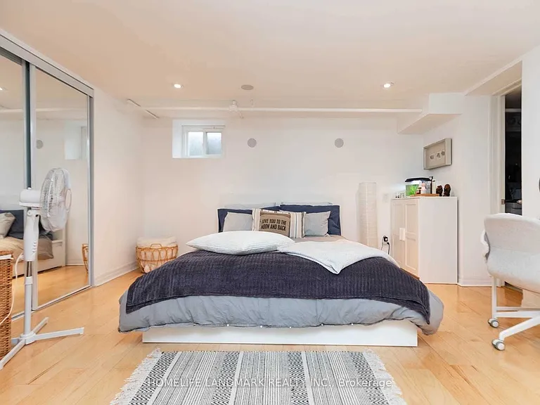 105 Chatsworth Dr #3 — Photo 6