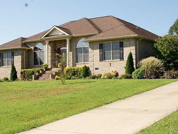2nd image of 526 Wells Ct