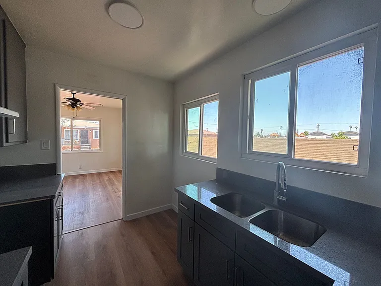 7102 Malabar St — Photo 9