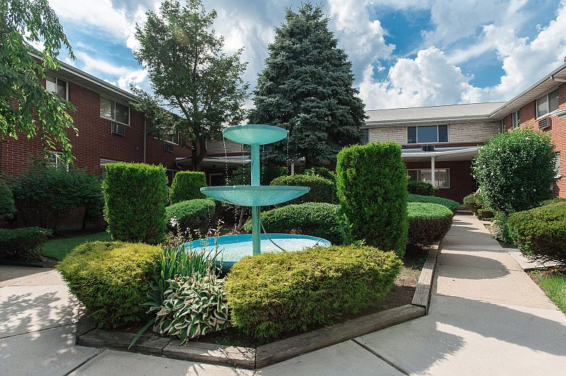 1st image of 1319 Anderson Ave, 26 #26