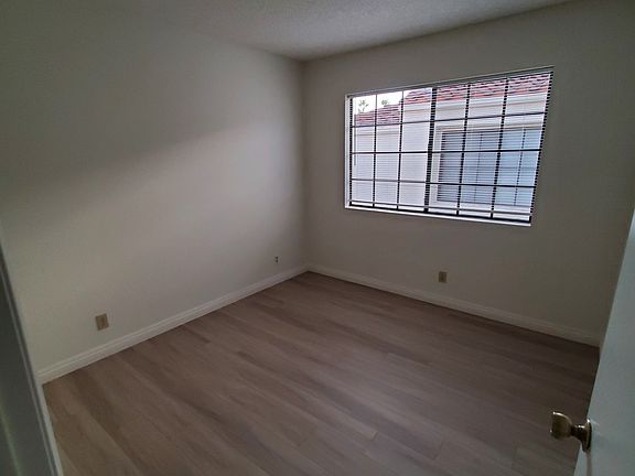 5th image of 2971 Plaza Del Amo