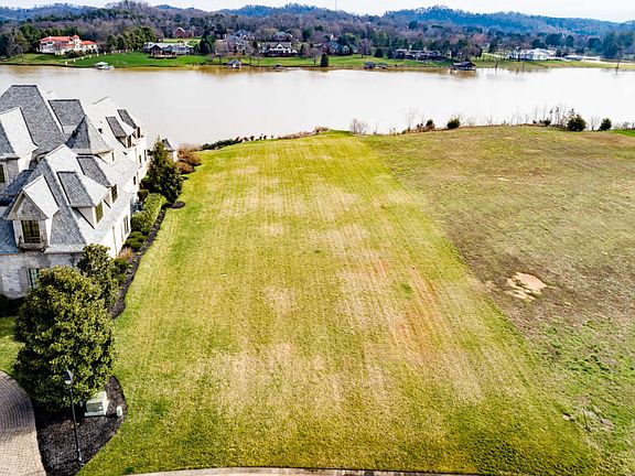 3rd image of 3673 Waterside Way