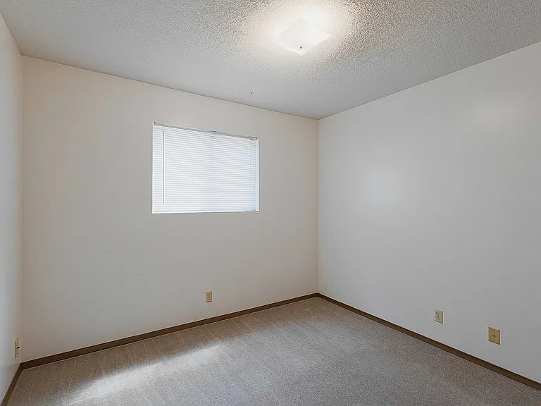 1728 S 14th St #5 — Photo 12