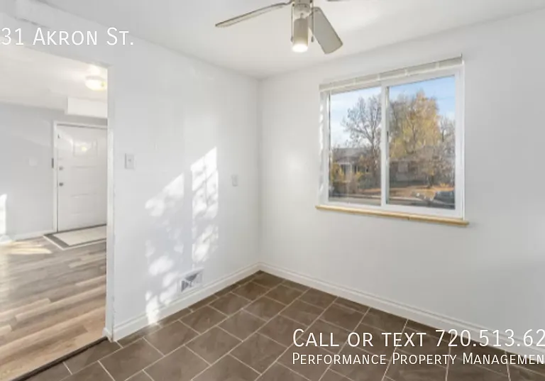 1231 Akron St — Photo 9