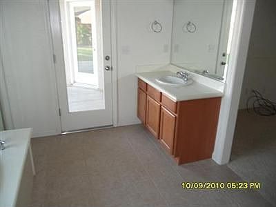 4th image of 1520 W Bella Oaks Way