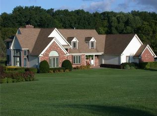 5 Furman Hts, Fairport, NY 14450