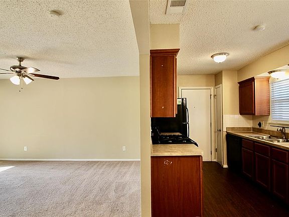 5th image of 1110 High Meadow Dr