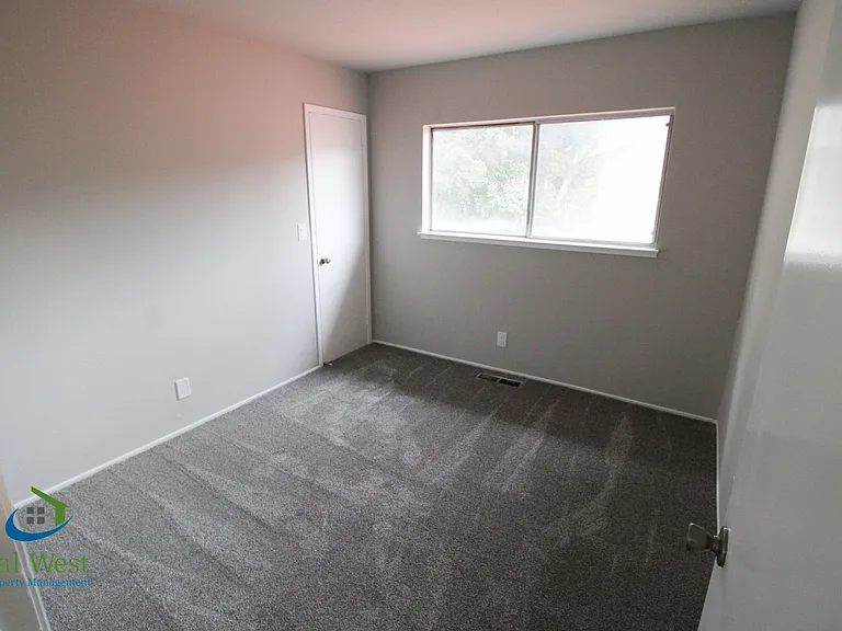 816 Glenside Dr — Photo 30