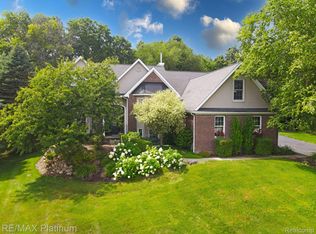2026 Ricks Ct, Brighton, MI 48114