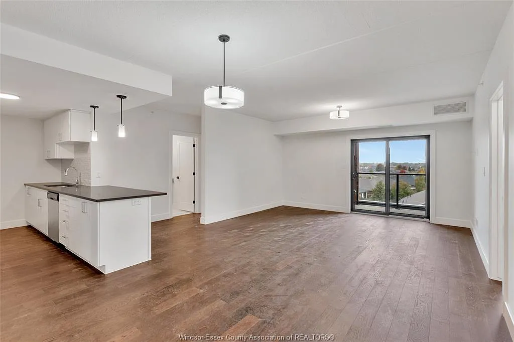 2 bed, 2.0 bath, $2,300 — Photo 4