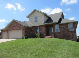 901 N 20th Ave, Ozark, MO 65721