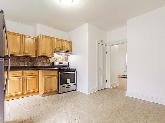 2nd image of 69 Laidlaw Ave Unit B
