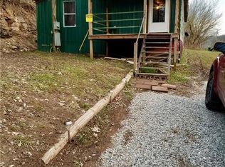 17307 Charleston Rd, Kenna, WV 25248