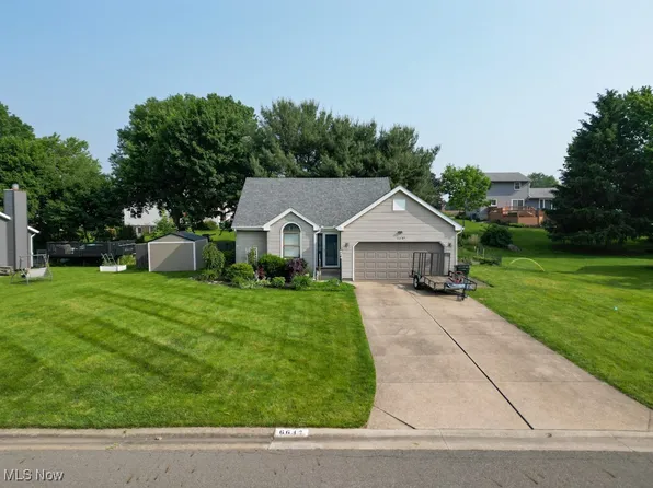 6647 Avalon St NW, Canton, OH 44708