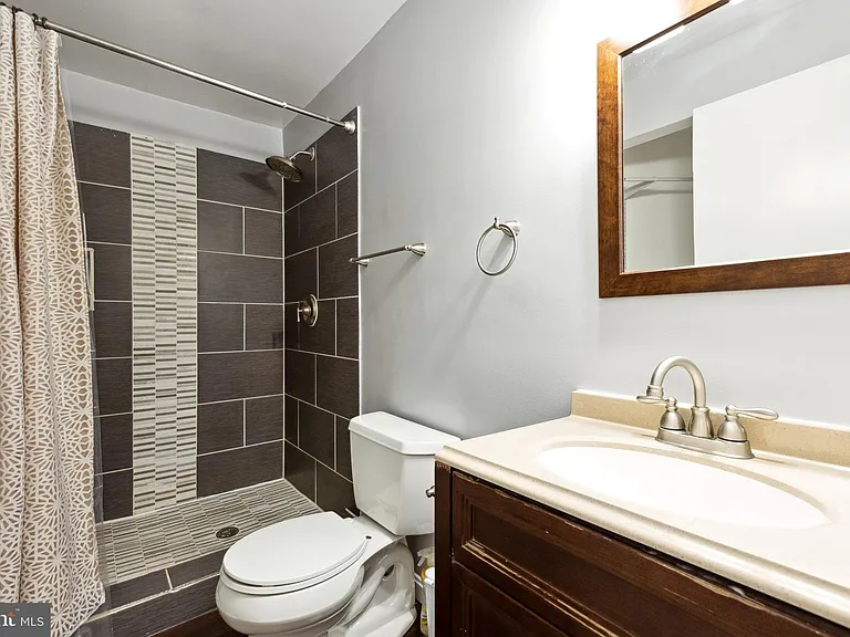9525 Clocktower Ln — Photo 17