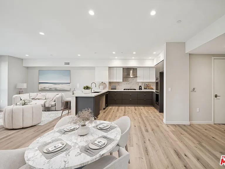1051 S Corning St #501 — Photo 4