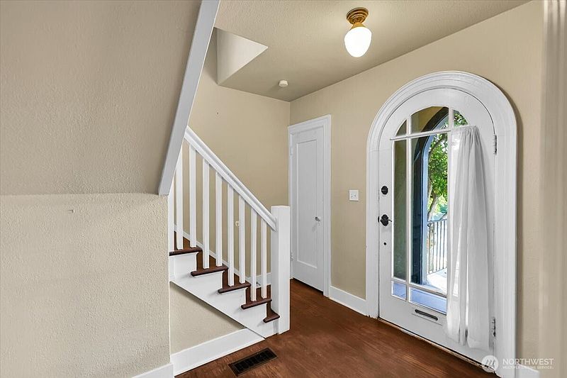 5th image of 4124 6th Avenue