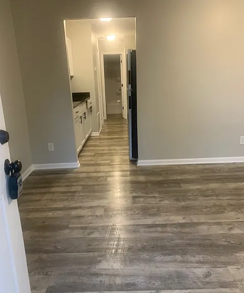 1140 N Wood St — Photo 5
