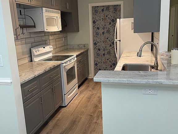 4th image of 418 Delaware Ave APT 108