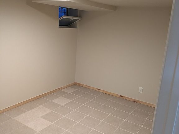 5th image of 295 S 9th St #Basement