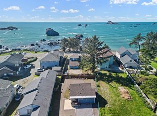 1905 S Pebble Beach Dr, Crescent City, CA