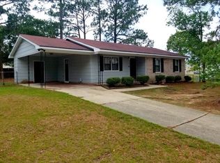 5994 Spinner Rd, Hope Mills, NC 28348