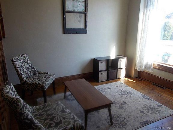 4th image of 94 Seneca St