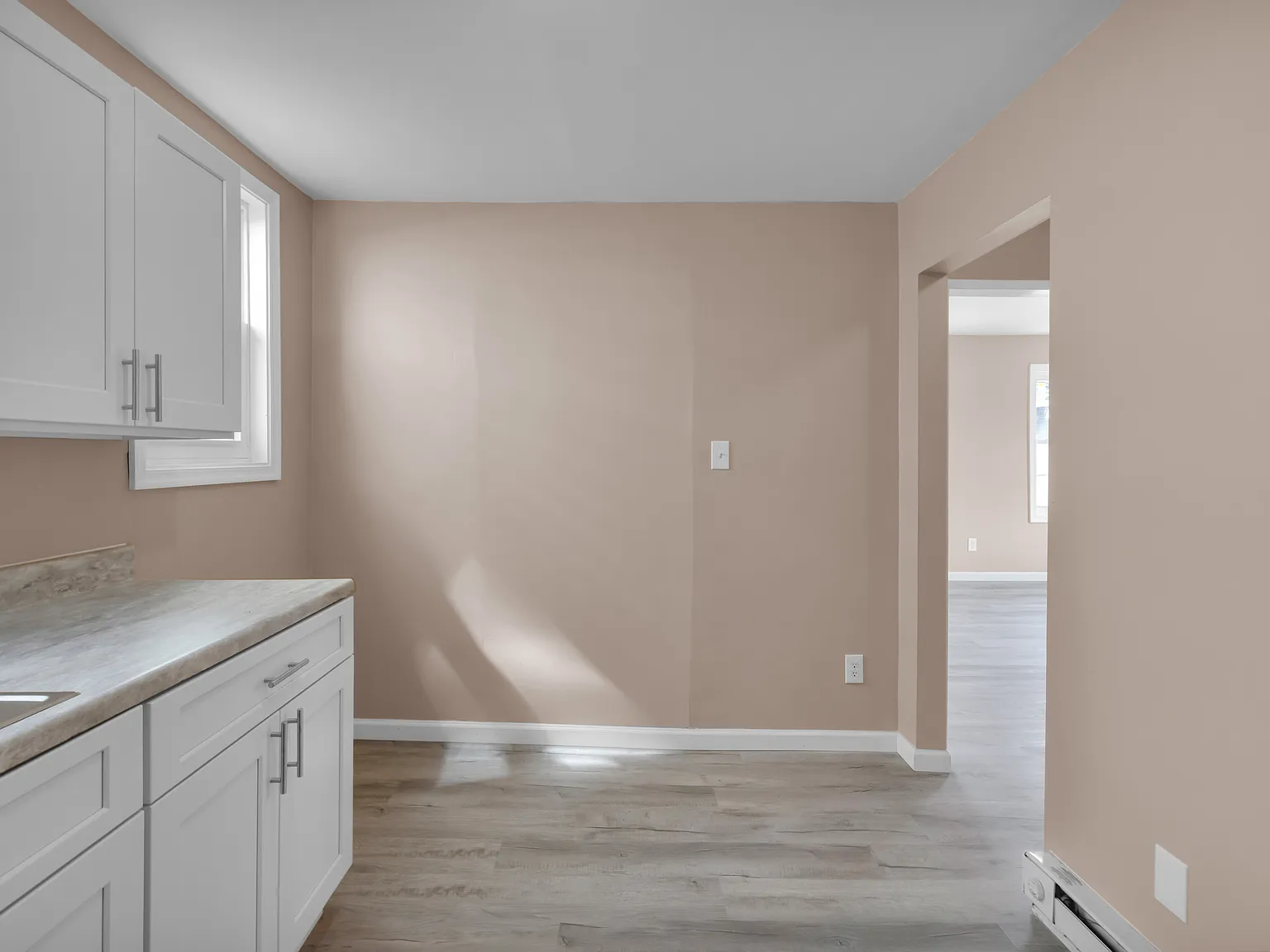 2 bed, 1150 sqft, $1,550 — Photo 2