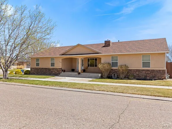 3324 Bighorn Ln, Pueblo, CO 81005