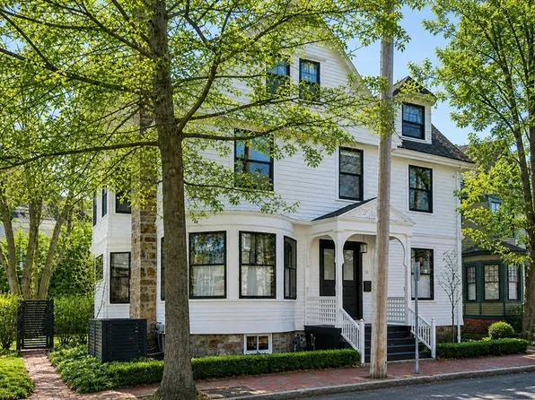 12 Martin St, Cambridge, MA 02138