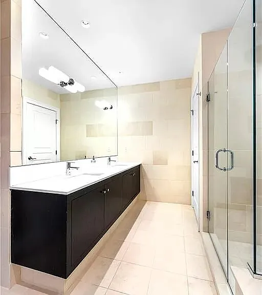 100 Parrott Dr #100 — Photo 3