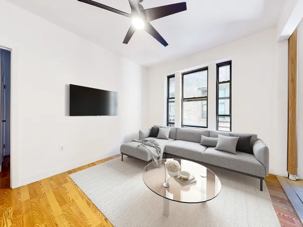 3115 32nd St APT 7, Astoria, NY 11106