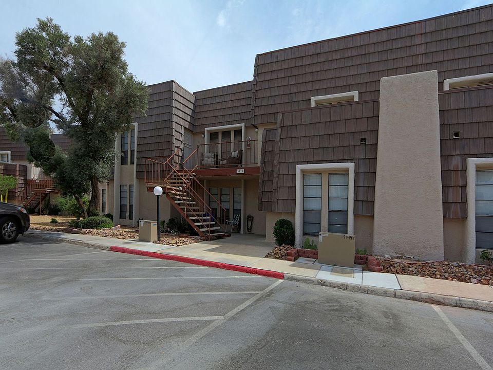 1st image of 3925 Cambridge St Unit 4
