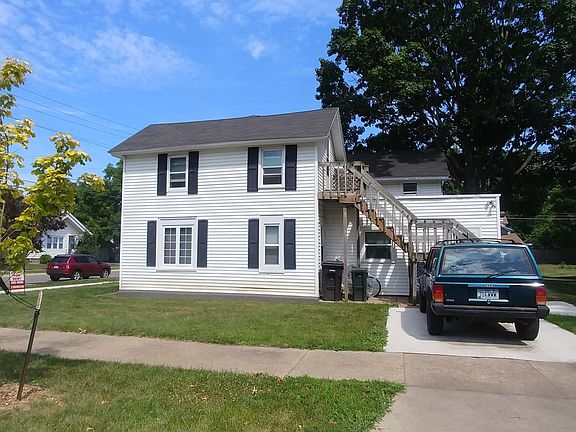 2nd image of 524 1/2 W 6th St
