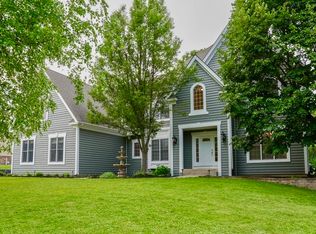 28798 W Rivers Edge Dr, Cary, IL 60013