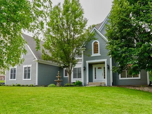 28798 W Rivers Edge Dr, Cary, IL 60013