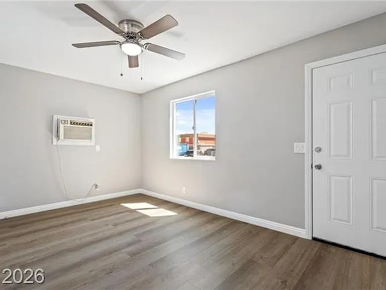308 Eastminister Ct — Photo 5