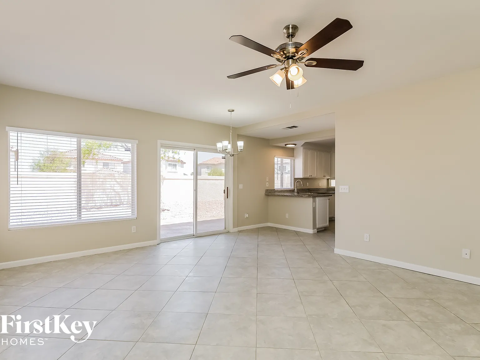 4 bed, 1.5 bath, 1875 sqft, $2,640 — Photo 4