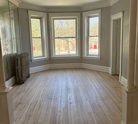 5th image of 919 W Garfield Blvd Floor 2