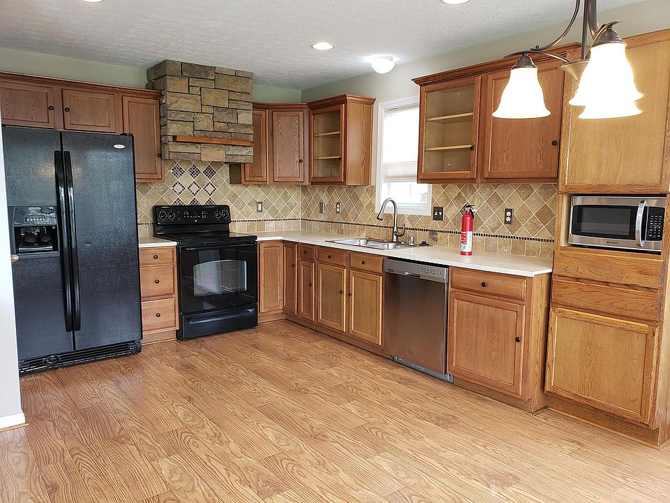 1st image of 2481 Crescenzio Way