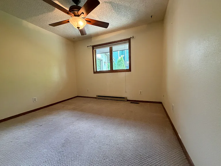 400 Fox Dr — Photo 10