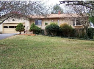 312 E Chestnut Hill Rd, Townsend, TN 37882