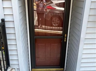298 Meridian St APT B, Groton, CT 06340