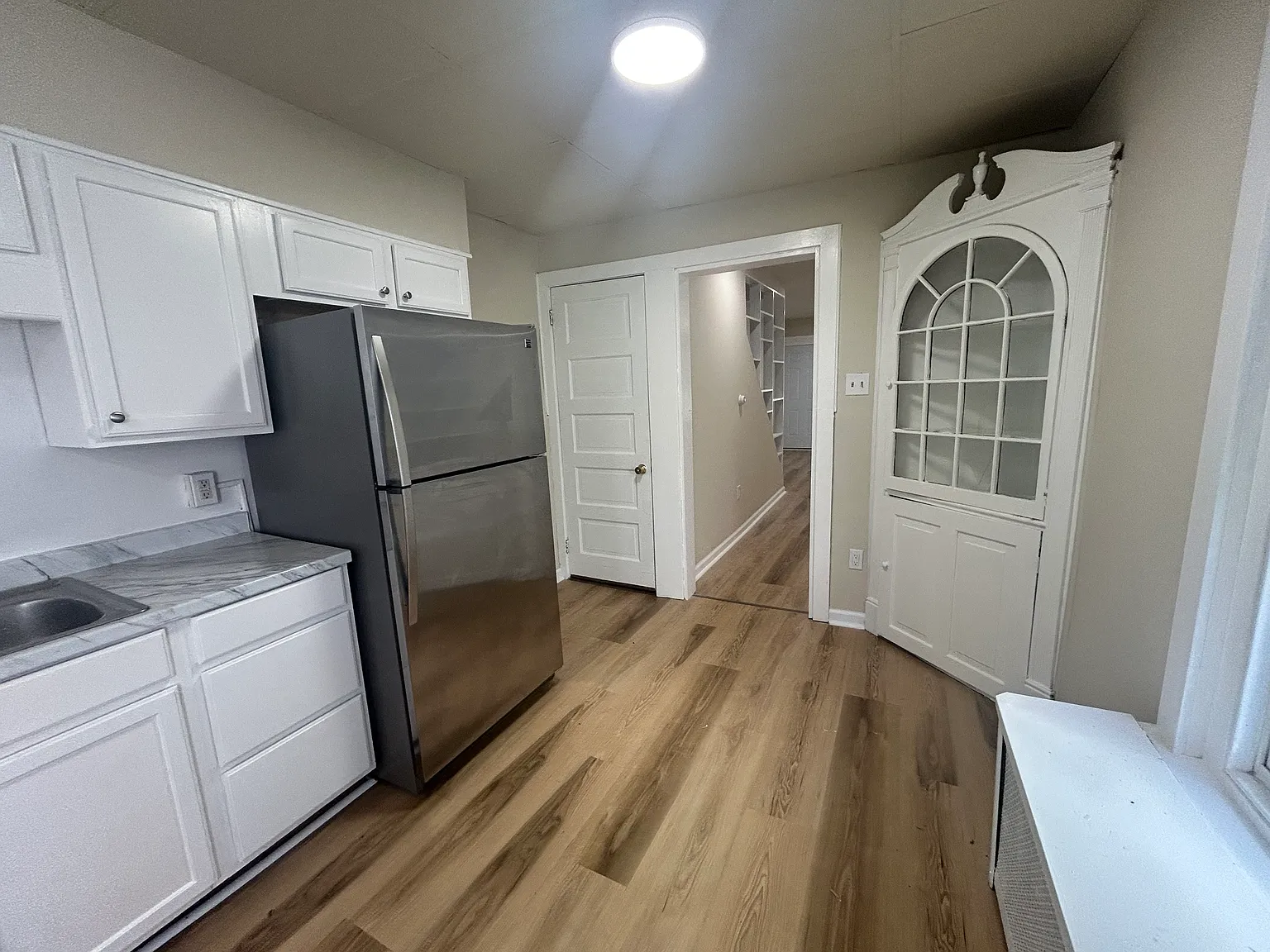 3 bed, 1200 sqft, $2,000 — Photo 4